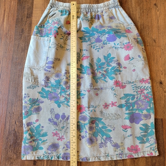 Floral Denim Midi Skirt - Picture 4 of 4
